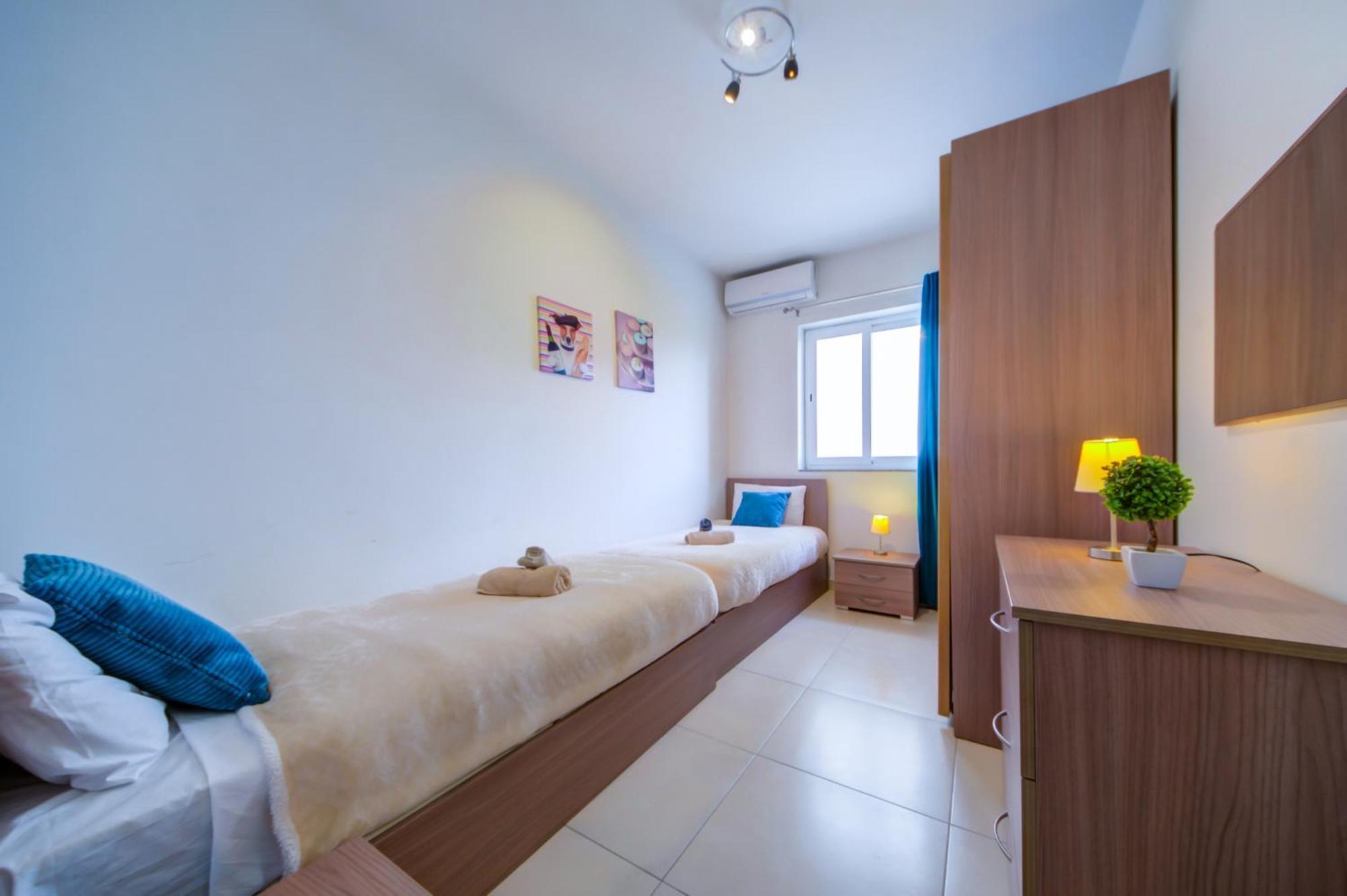 Stylish 2Br Apt With Balconies In St Julians, Paceville - Apt 6 By Vaganza Сент Джулианс Экстерьер фото